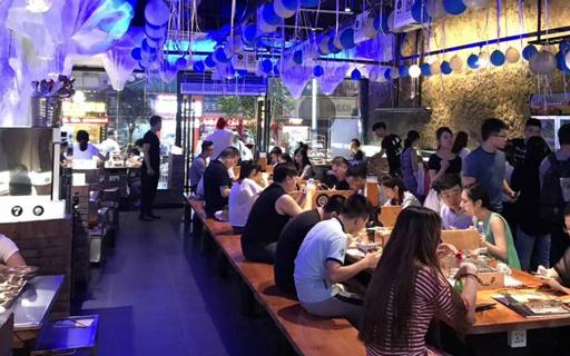 關(guān)于無(wú)煙燒烤加盟店選擇地址你必須要懂的注意事項